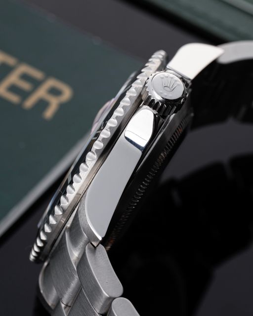 Rolex Submariner 16610 Image 4